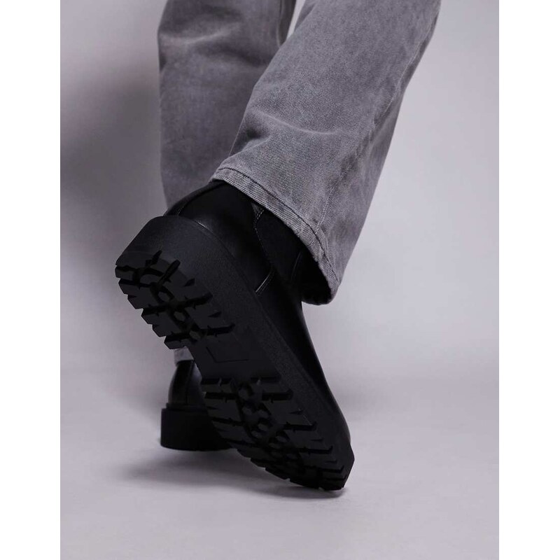 ASOS DESIGN chelsea boots in black with chunky sole