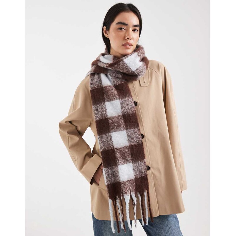 Threadbare blanket scarf in blue and chocolate brown check-Multi