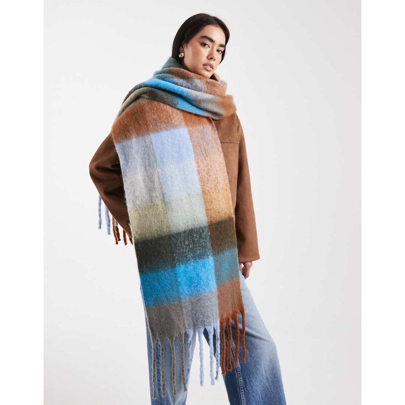 Threadbare blanket scarf in brown and blue check 109534486
