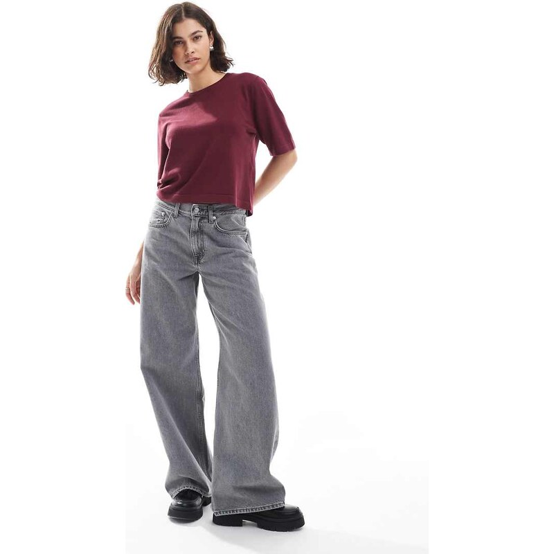 Vero Moda knitted boxy t-shirt in burgundy-Red