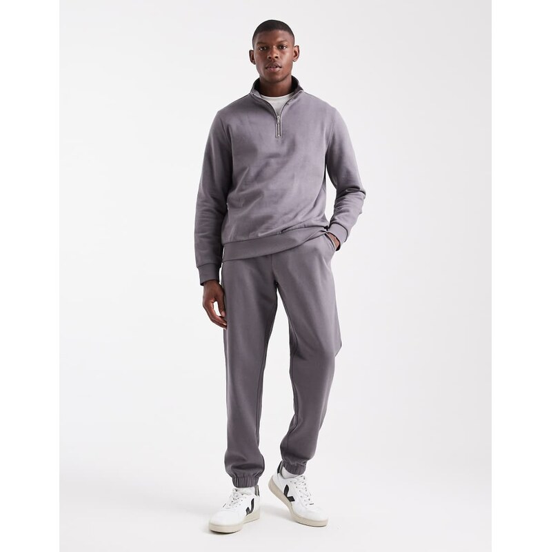 New Look regular fit joggers in mid grey