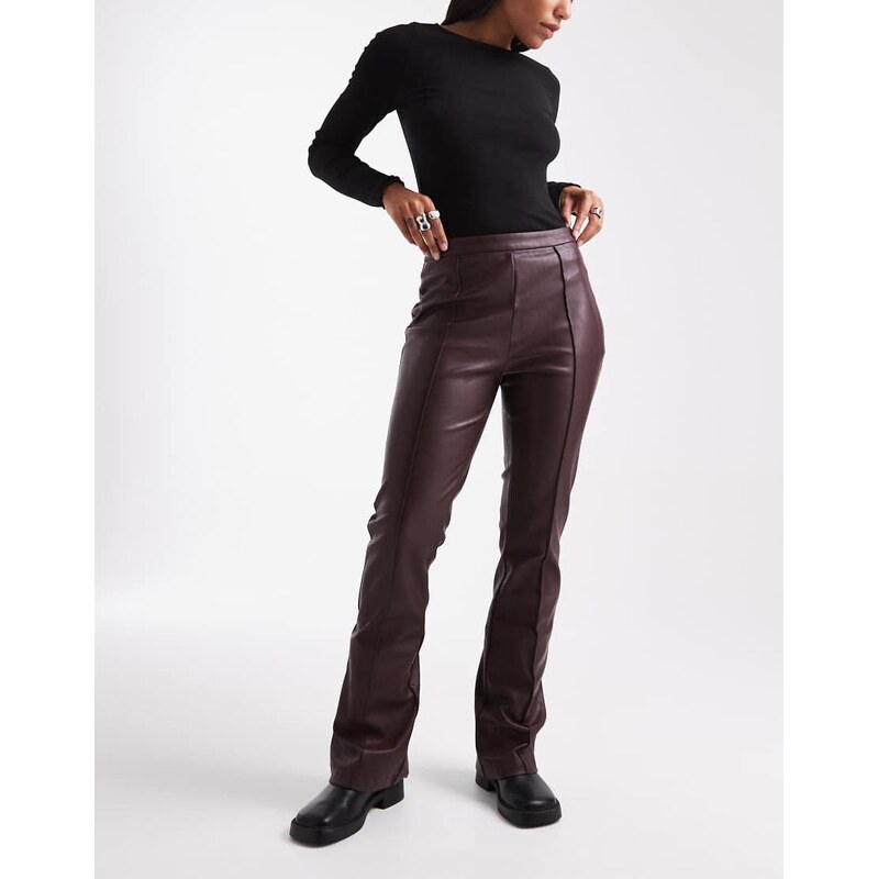 ASOS DESIGN flare trousers in faux leather in plum-Red