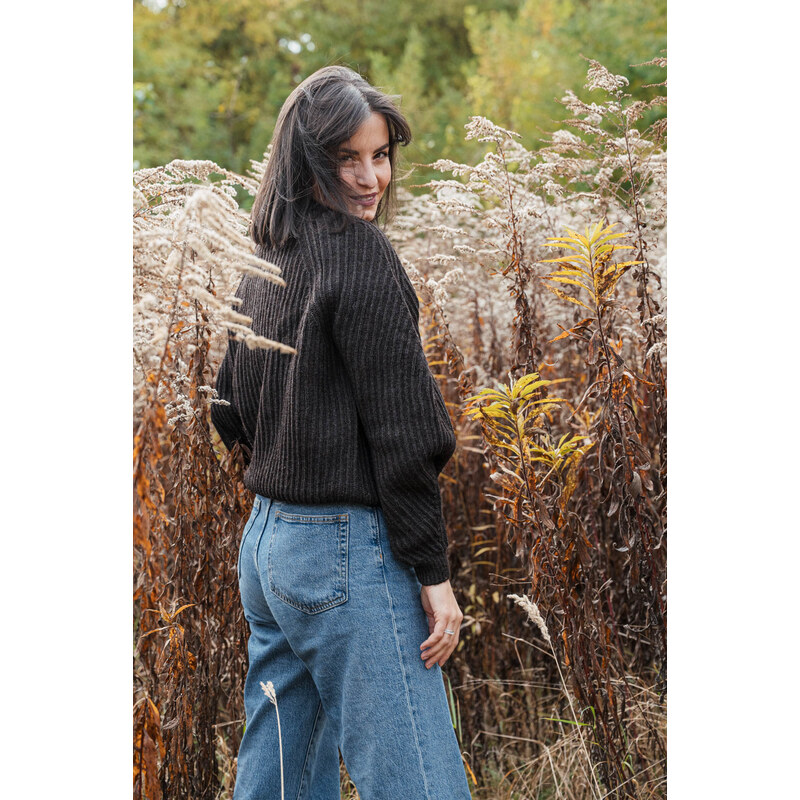 youngprimitive - svetry merino Gwen - dark chocolate