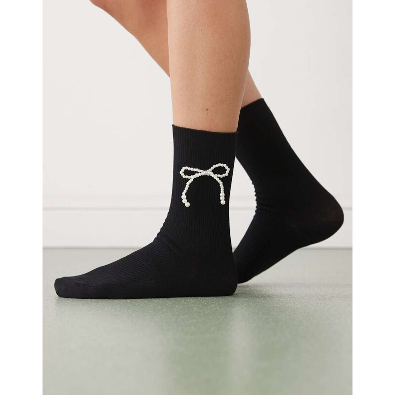 Reclaimed Vintage ankle sock with pearl bow in black 109505729
