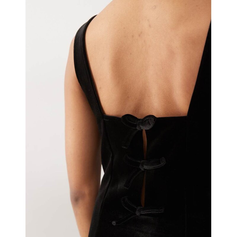 Noisy May 90s mini dress with bow back detail in black velvet