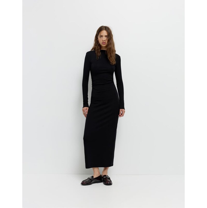 Pull&Bear Gathered midi dress in black 109534641