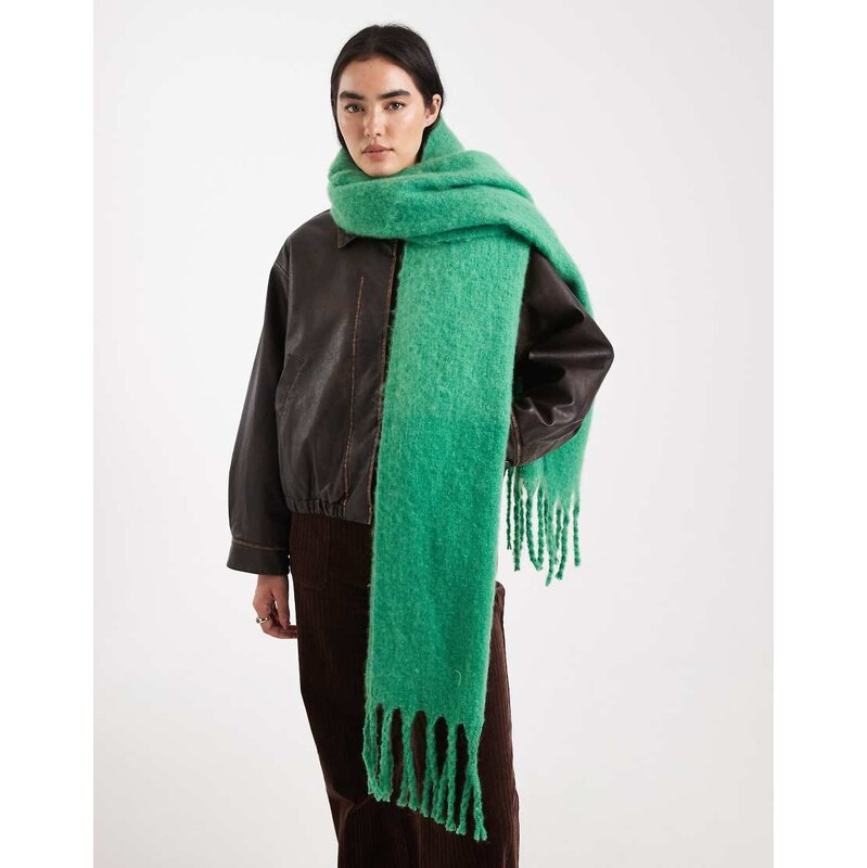 Threadbare chunky blanket scarf in green