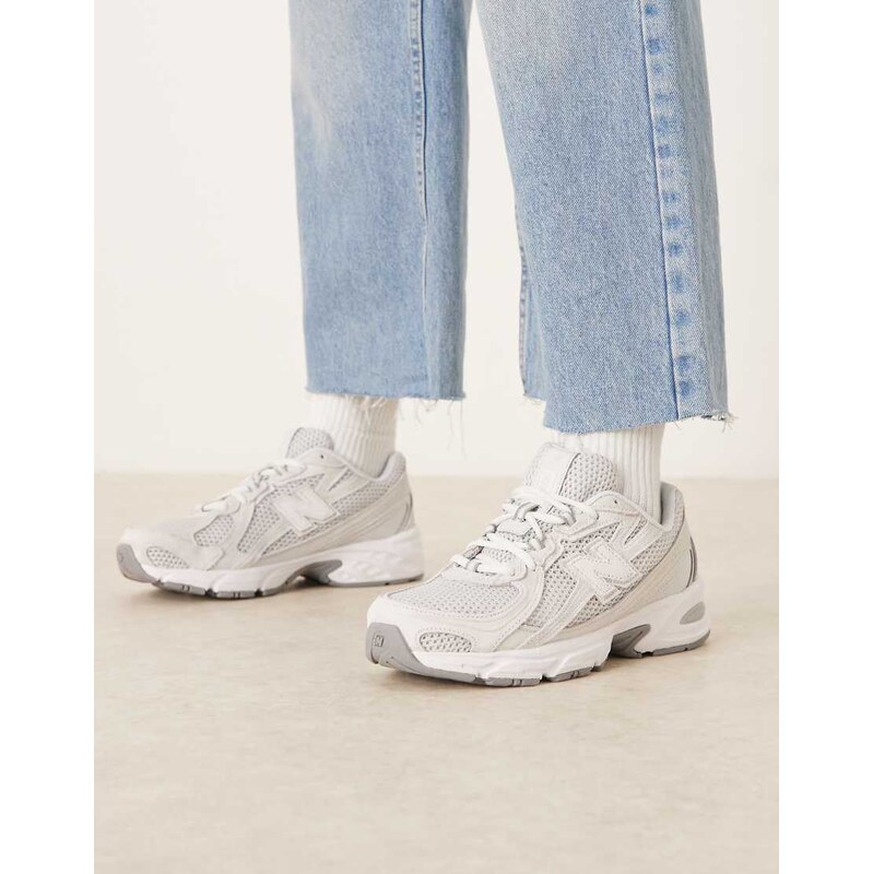 New Balance 740 trainers in light grey