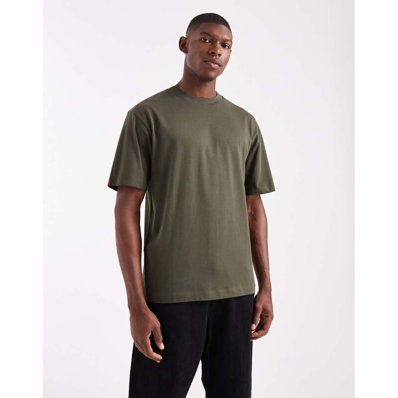 ASOS DESIGN Essentials relaxed t-shirt in khaki-Green