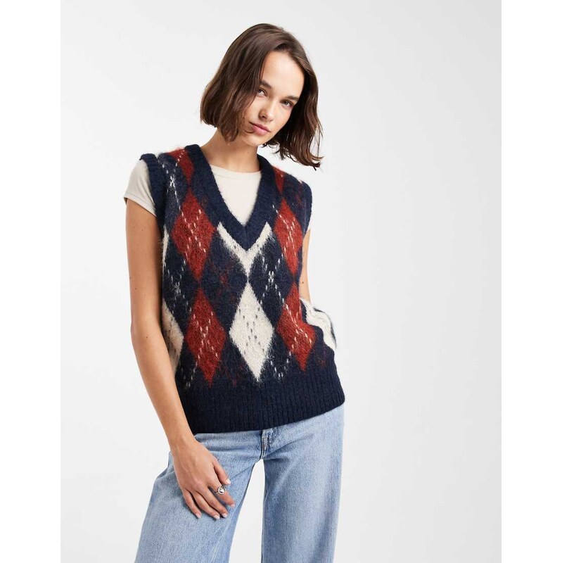 ONLY fluffy knitted vest in navy argyle