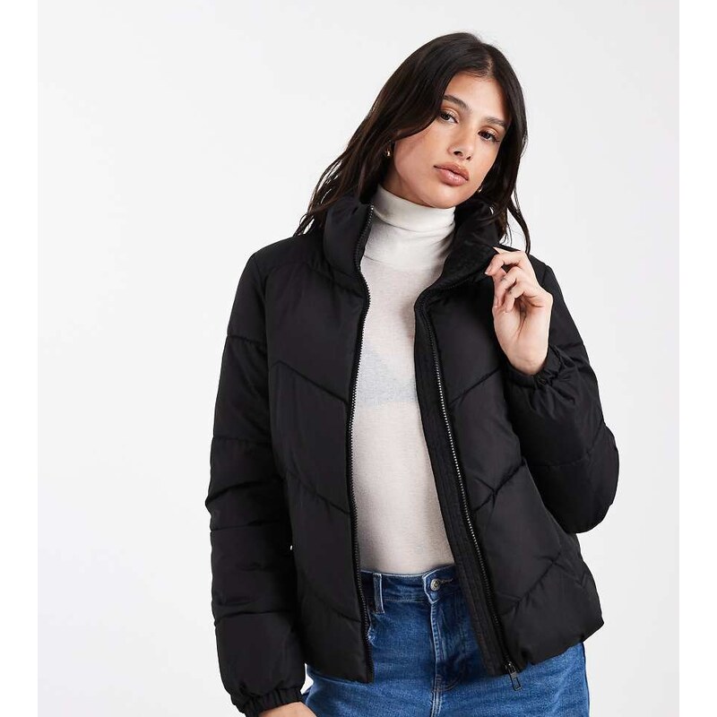 Vero Moda Tall puffer jacket in black