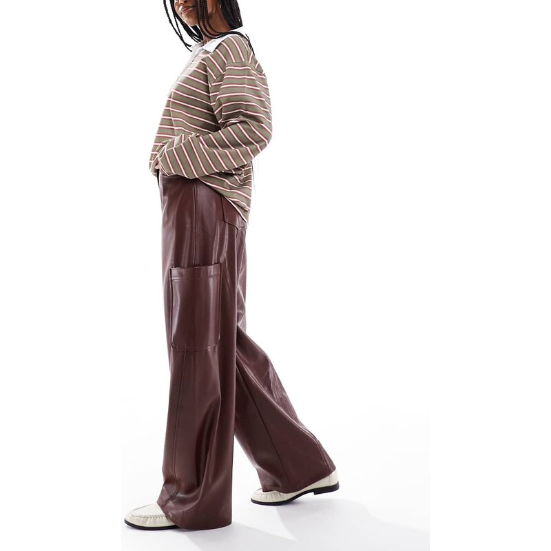 ASOS DESIGN utility barrel in faux leather in chestnut-Brown