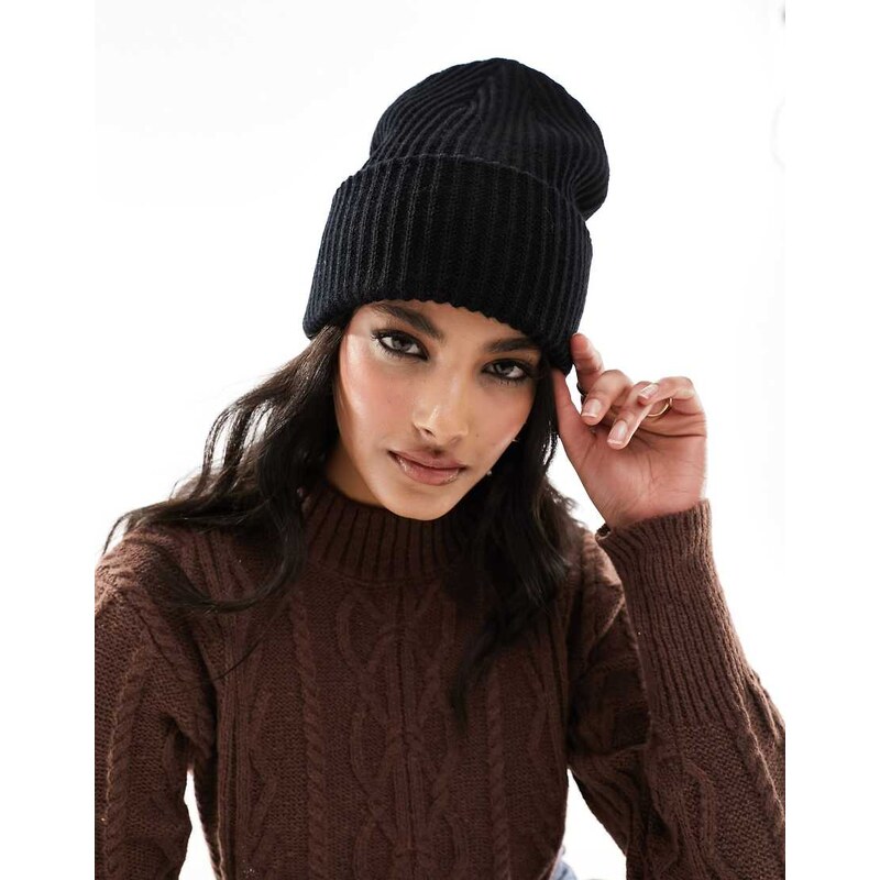 Pieces ribbed beanie in black 110432492