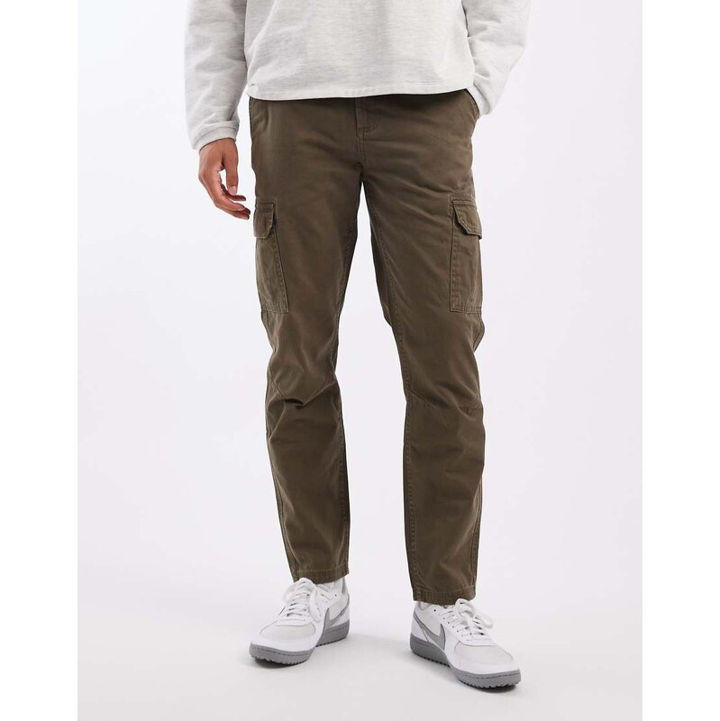 New Look washed cargo trousers in dark khaki-Green