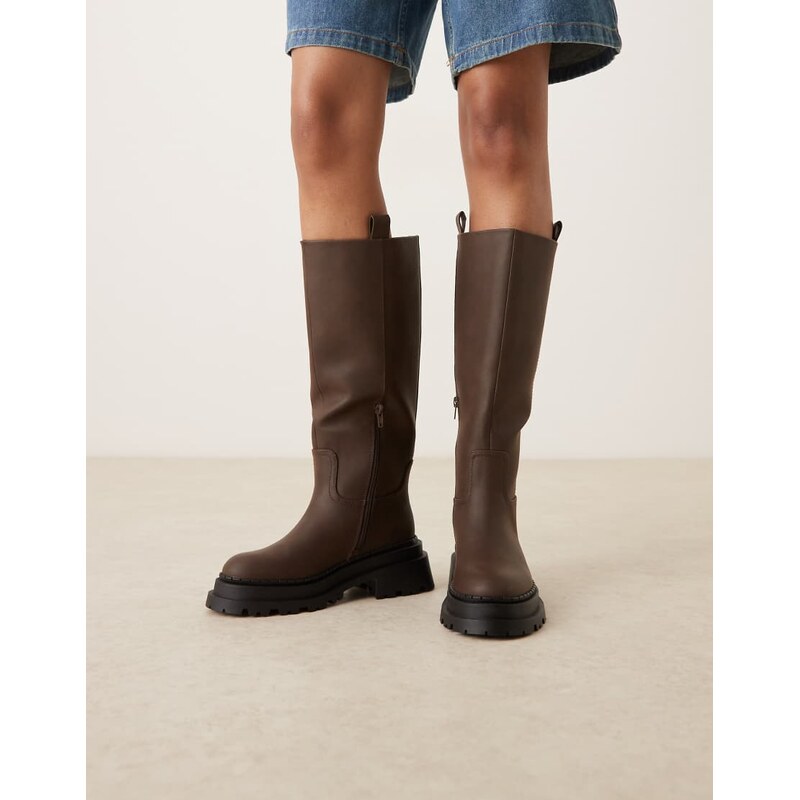 ASOS DESIGN Cecilia chunky flat knee boots in chocolate-Brown 111148418