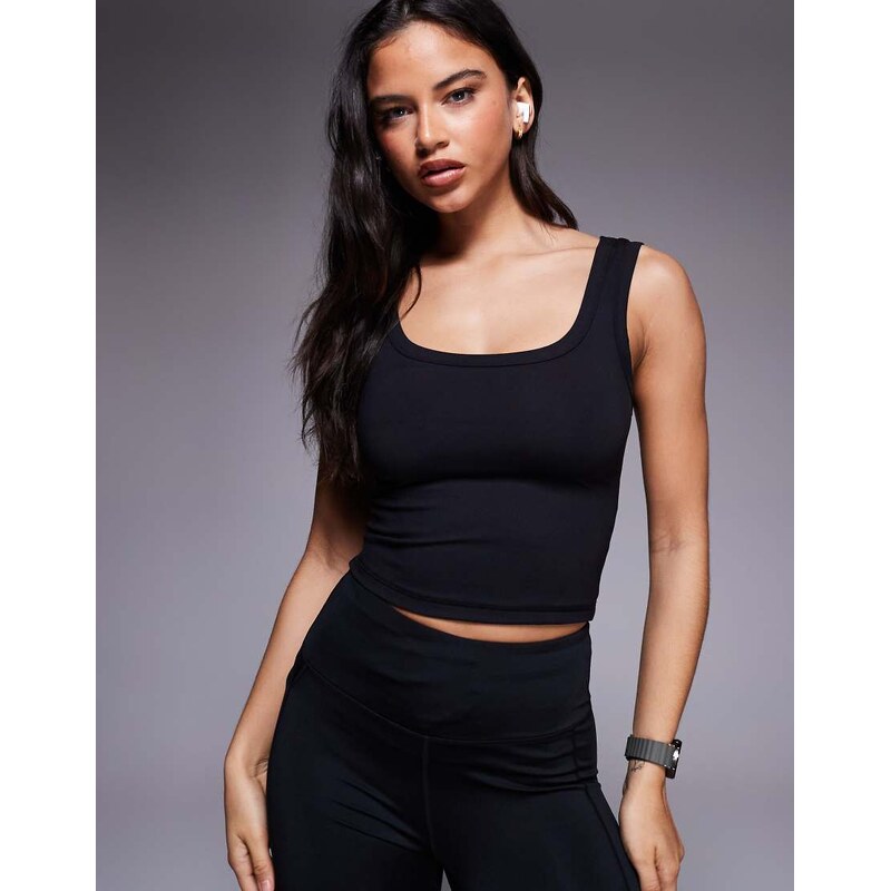4505 soft touch slightly cropped active vest in black 114081635