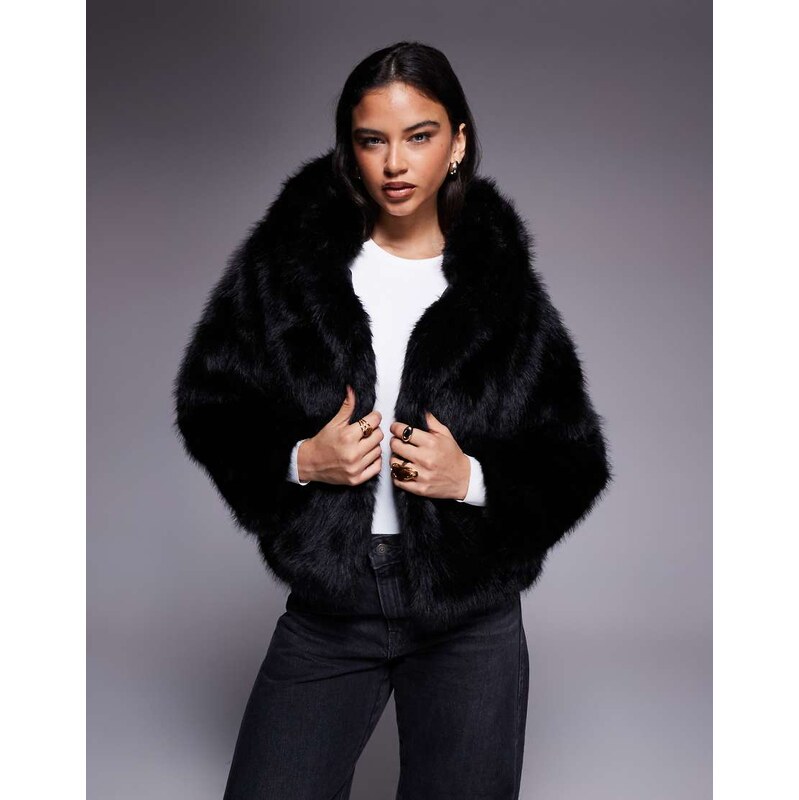Kiwi & Co Faye faux fur hooded cropped jacket in black 111021583