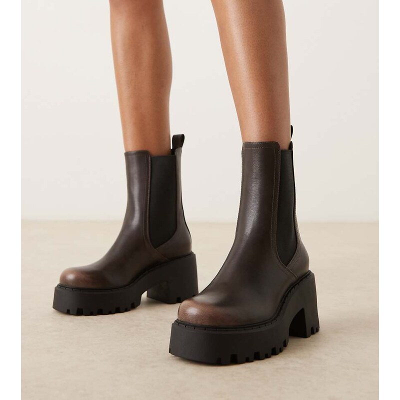ASOS DESIGN Wide Fit Rae chunky heeled chelsea boots in