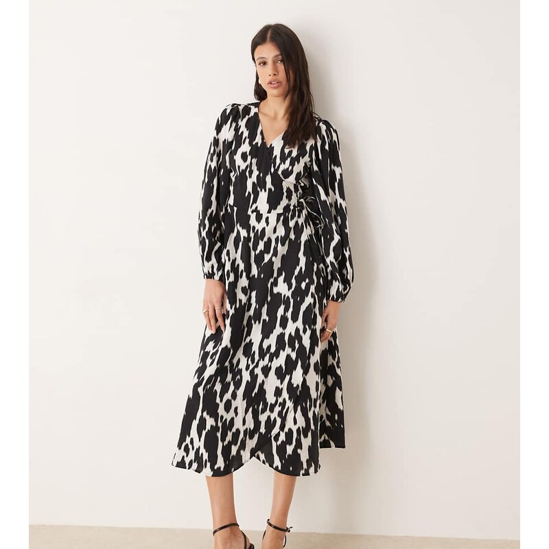 JDY Tall wrap midaxi dress in abstract print-White 109670538