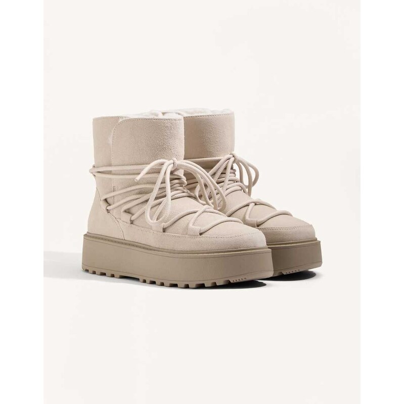 OYSHO Split-leather platform boots with flap in beige-Neutral