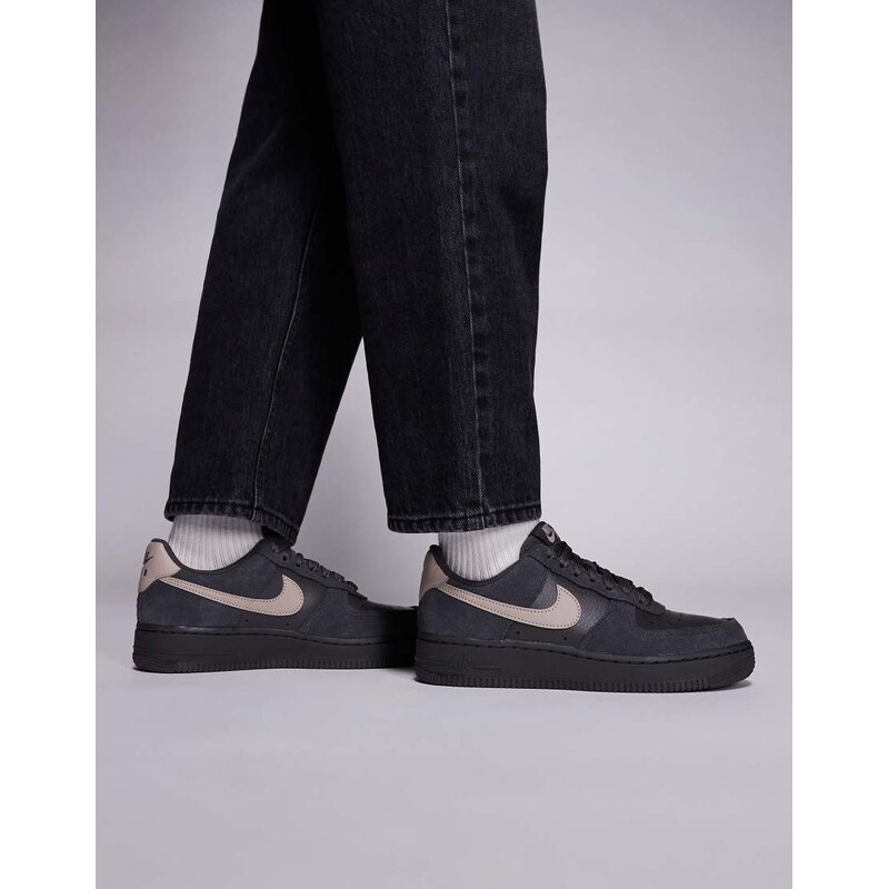 Nike Air Force 1 trainers in dark grey and beige-Black