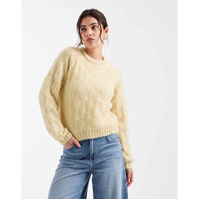 Pieces textured knit jumper in pale yellow 115515308