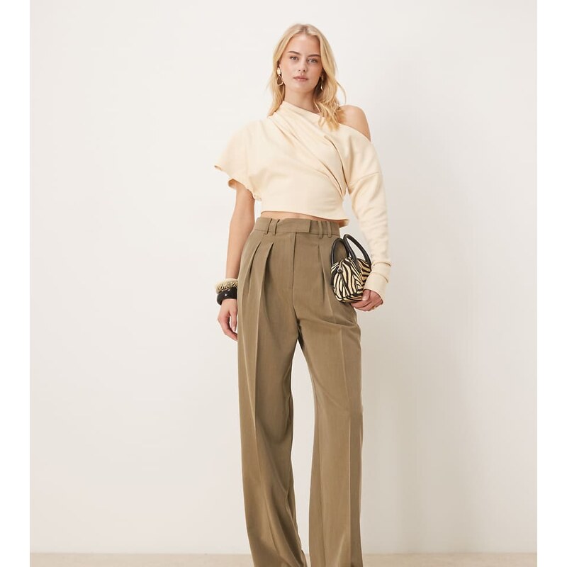 ASOS DESIGN Tall tailored wide leg trousers with pleat detail in