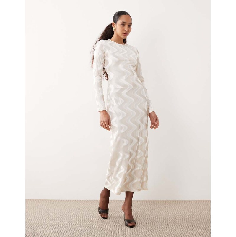 Ghospell velvet midaxi dress in cream-White