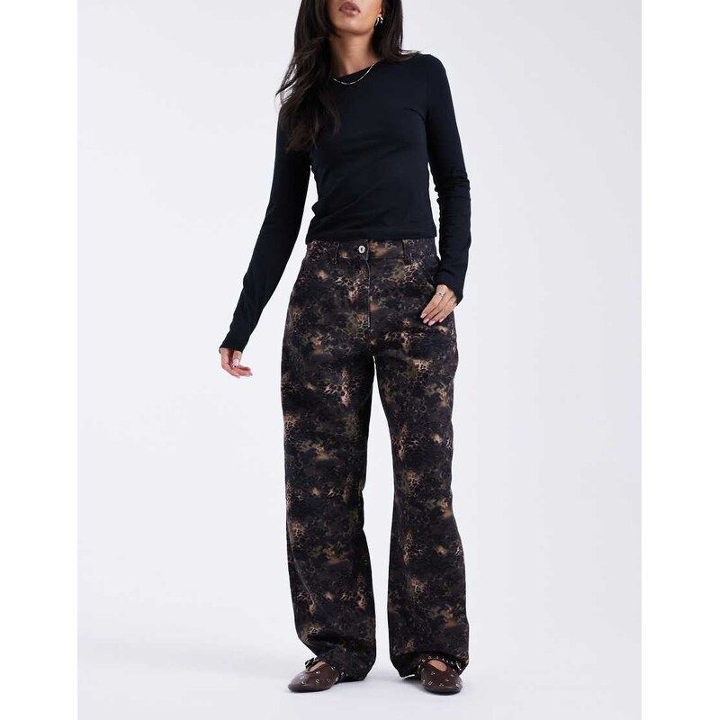 COLLUSION X002 baggy jeans in floral camo print-Green
