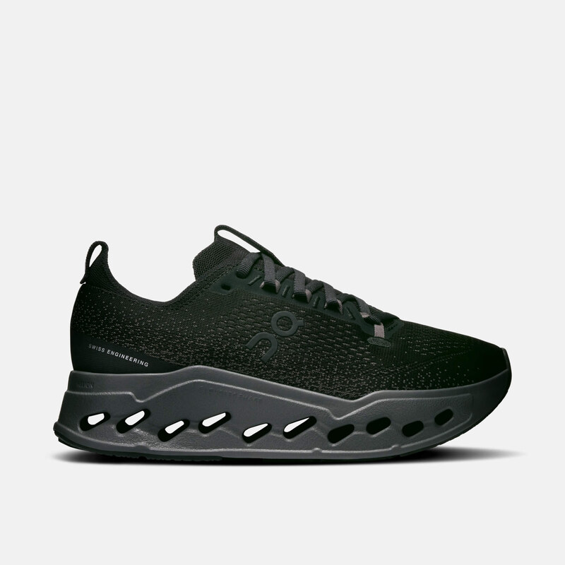 Dámské černé běžecké tenisky On Cloudsurfer Max 109825749