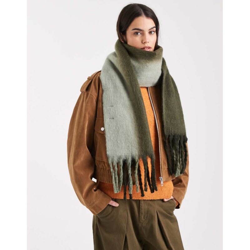 Pieces super soft tassel scarf in green stripe 115516027