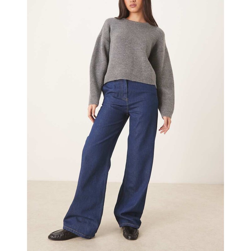 ASOS DESIGN low rise clean waistband jeans in indigo-Blue