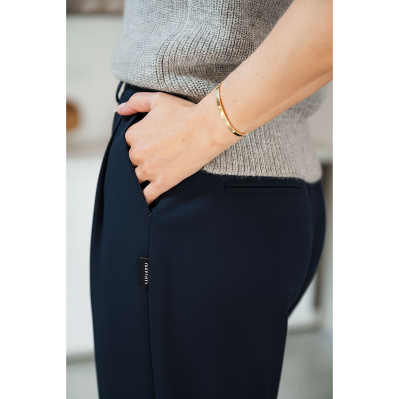 youngprimitive - Kalhoty a šortky Emily virgin wool - dark navy