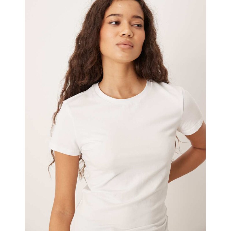 Abercrombie & Fitch seamless short sleeve t-shirt in white-Black
