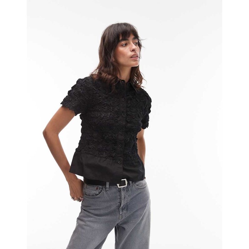COLLUSION ruched short sleeve fitted poplin shirt in black