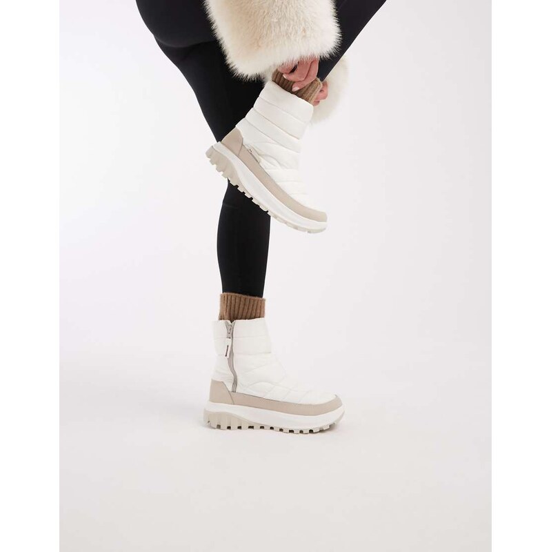 Columbia Snowtrot mid boot in white 111170942