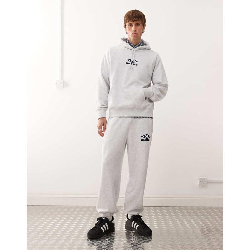 Umbro iconic jogger in grey