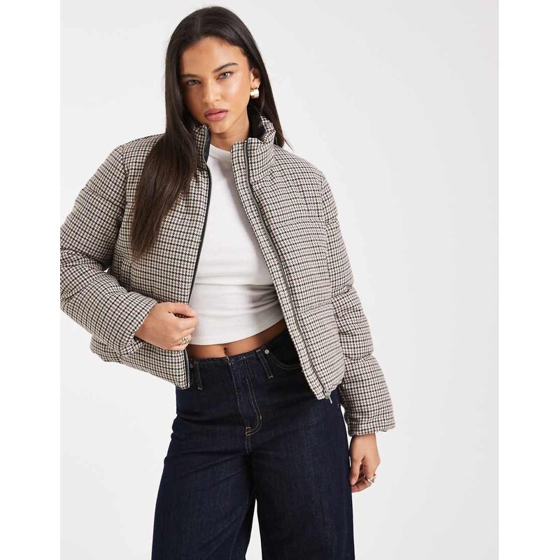 Vero Moda short puffer jacket in heritage check print-White 110062575