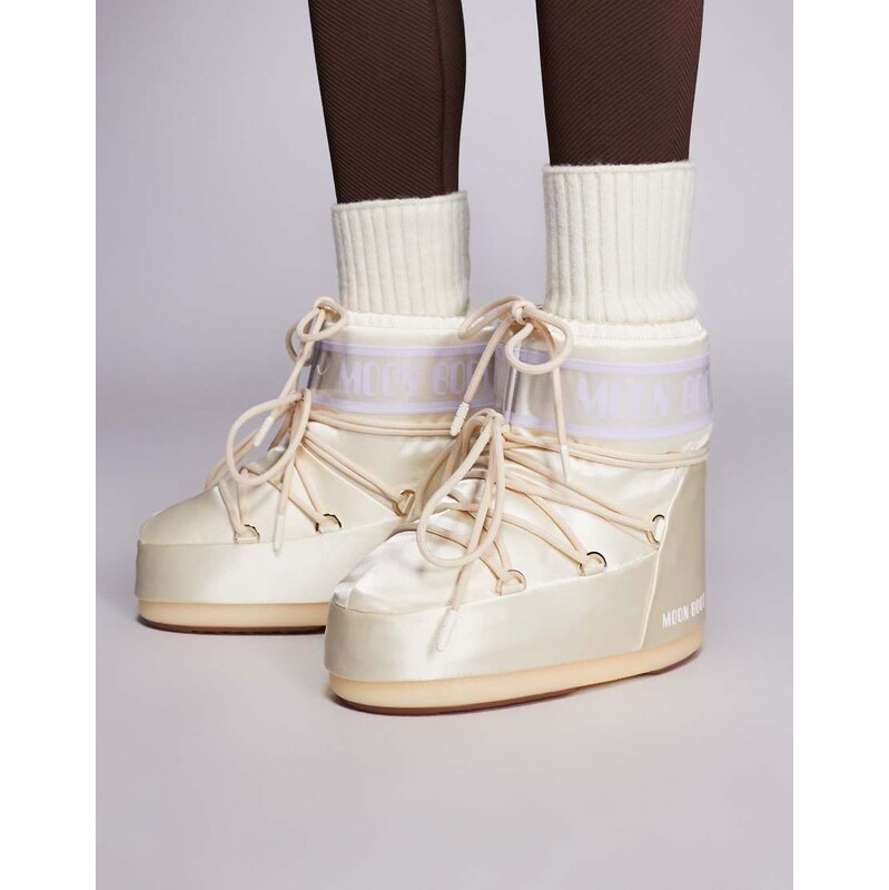 Moon Boot Icon low boots in pearl-White