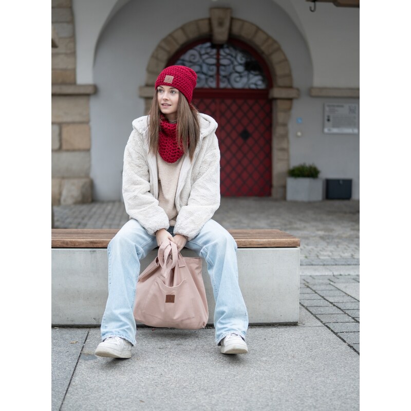 DOKE Háčkovaná čepice Brie bordo