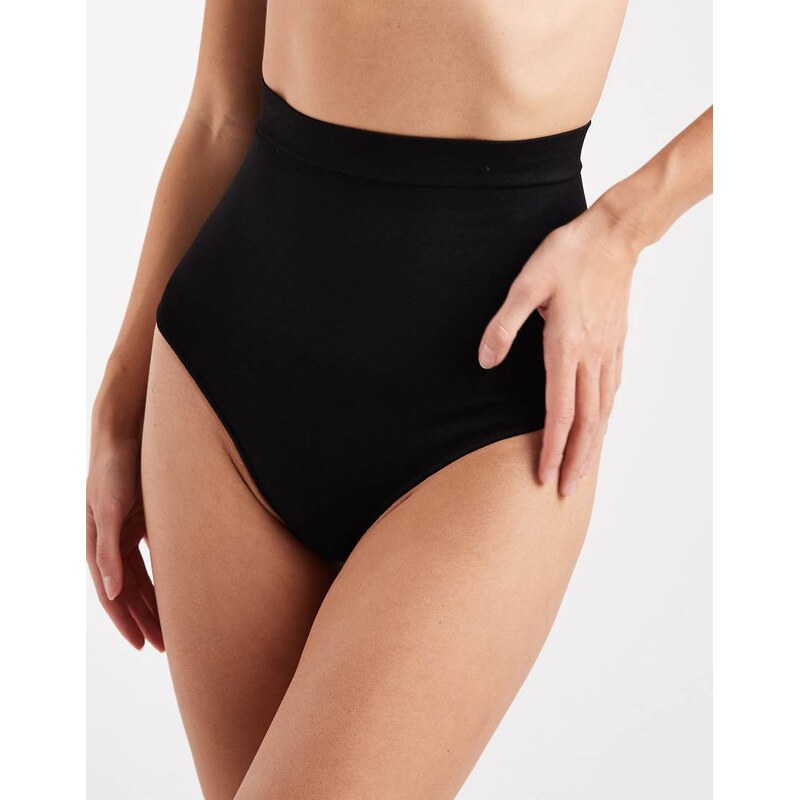 New Look seamless shaping highwaisted thong in black
