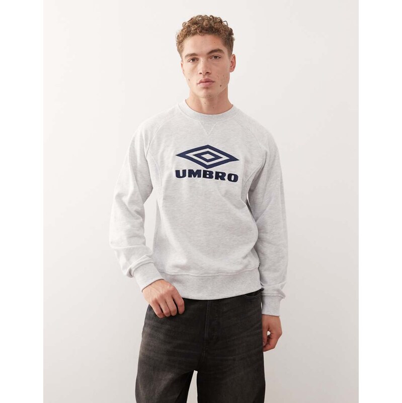Umbro iconic sweat in grey
