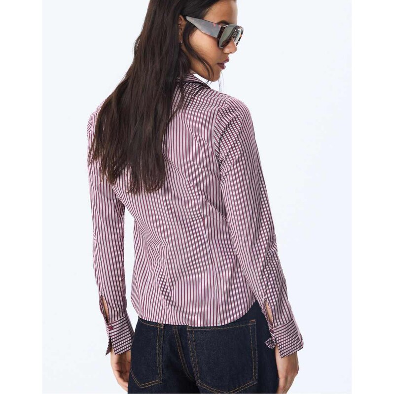 Stradivarius Basic striped fitted shirt in purple 110460407