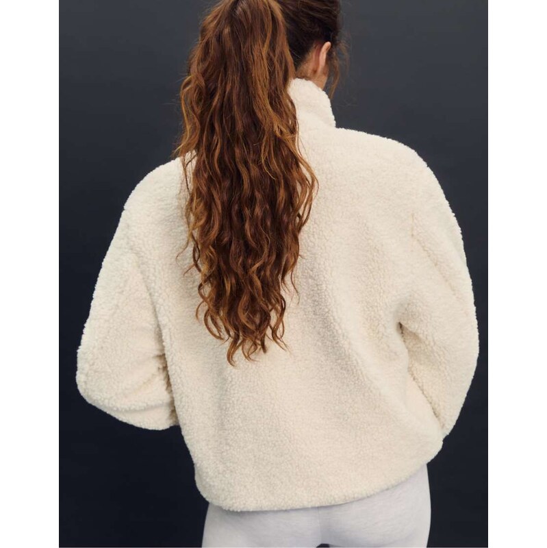 Stradivarius Zip-up faux shearling lined jacket in vanilla-White