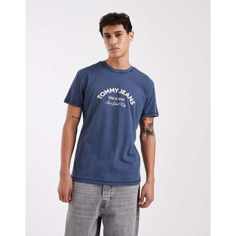 Tommy Jeans centre arch logo t-shirt in dark blue