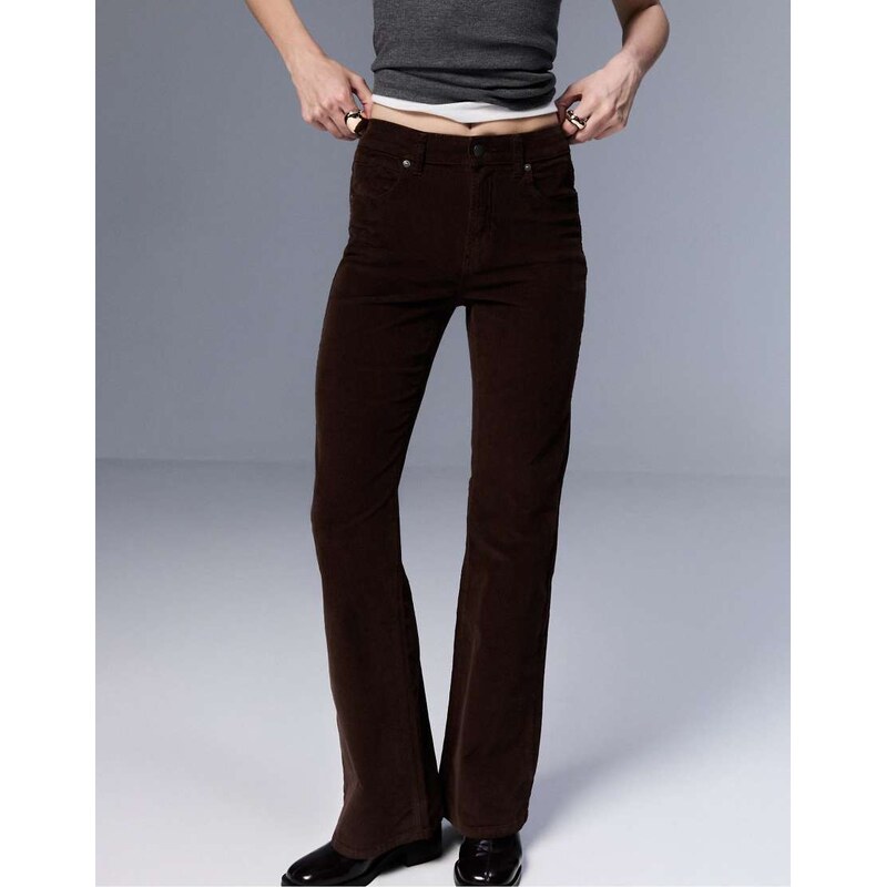 Stradivarius D74 corduroy bell bottom trousers in brown 110753921