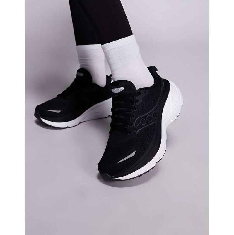 Saucony Hurricane 25 running trainers in black and white 110761477