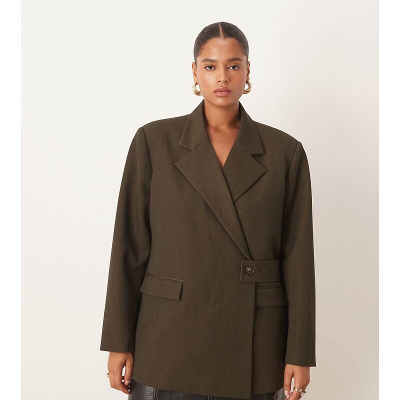 ASOS DESIGN Curve relaxed blazer with belt detail in olive-Green 115514873