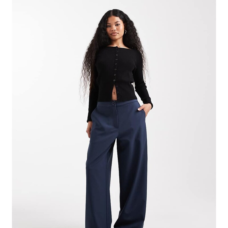 ASOS DESIGN Petite tailored relaxed straight leg trousers in