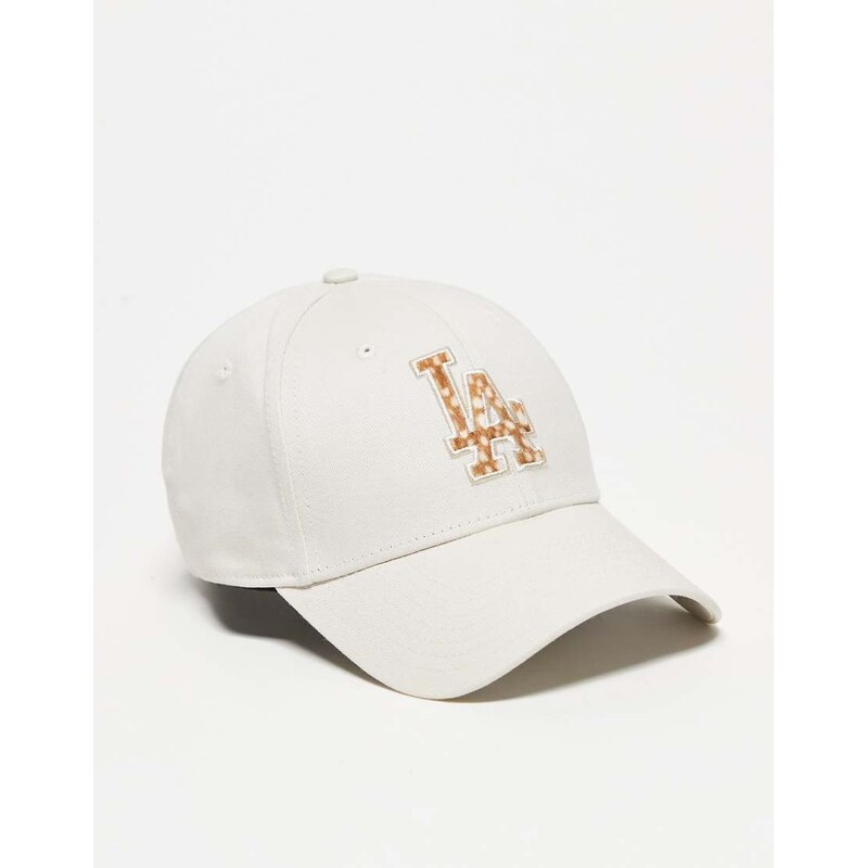 New Era LA Dodgers 9forty animal print logo cap in cream-Neutral
